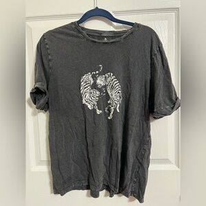 Able dancing tigers T